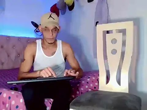 Brendt Hotx online show from 06-30-26, 04:07