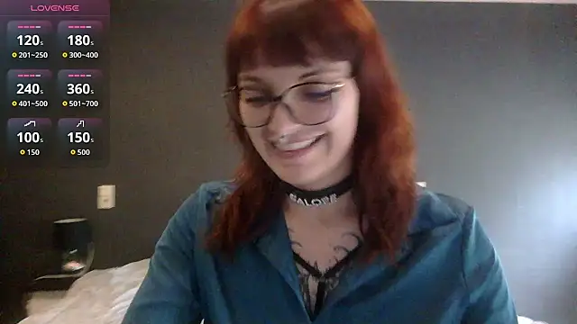 Roxane Bloodycherry online show from 06-18-26, 04:23