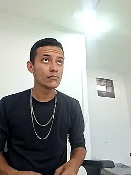 Teusnovinho28 online show from 06-16-26, 11:32