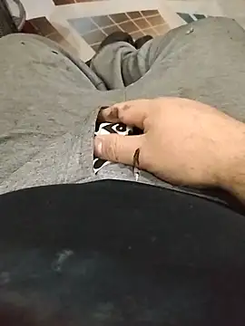 Snapshot of Gordito_PenePeque chatting on 06-06-26, 12:27 Gordito PenePeque online show from 06-06-26, 12:27