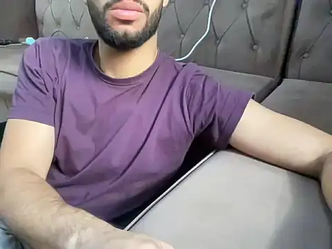 Snapshot of mo7amedos29 chatting on 06-01-26, 04:35 mo7amedos29 online show from 06-01-26, 04:35