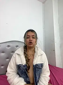 azulskyer online show from 06-11-26, 02:53