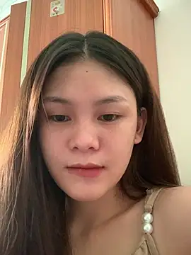 Snapshot of Weevi10 chatting on 07-18-26, 02:42 Weevi10 online show from 07-18-26, 02:42