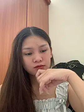 Snapshot of Weevi10 chatting on 06-10-26, 12:17 Weevi10 online show from 06-10-26, 12:17