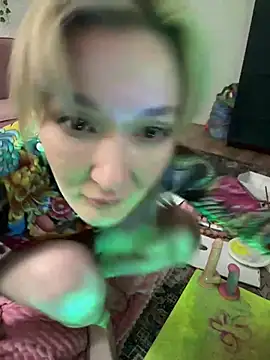 Snapshot of UmaBlossom chatting on 06-01-26, 06:02 UmaBlossom online show from 06-01-26, 06:02