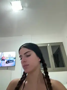 miaabelluccii online show from 07-20-26, 09:50