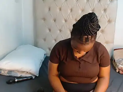 Snapshot of Lihle_00 chatting on 06-18-26, 07:08 Lihle 00 online show from 06-18-26, 07:08