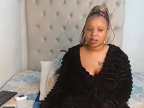 Snapshot of Lihle_00 chatting on 07-12-26, 10:32 Lihle 00 online show from 07-12-26, 10:32