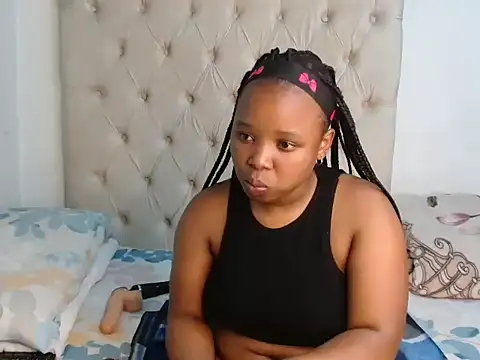 Snapshot of Lihle_00 chatting on 06-24-26, 02:59 Lihle 00 online show from 06-24-26, 02:59