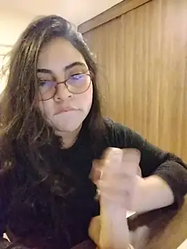 Snapshot of Roxxy_Sade chatting on 06-20-26, 01:54 Roxxy Sade online show from 06-20-26, 01:54