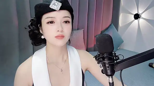 Snapshot of Momo-Wow chatting on 07-07-26, 06:47 Momo-Wow online show from 07-07-26, 06:47