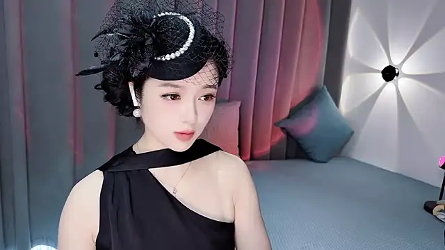 Snapshot of Momo-Wow chatting on 07-16-26, 05:37 Momo-Wow online show from 07-16-26, 05:37