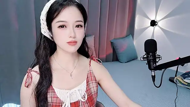 Snapshot of Momo-Wow chatting on 07-12-26, 06:03 Momo-Wow online show from 07-12-26, 06:03