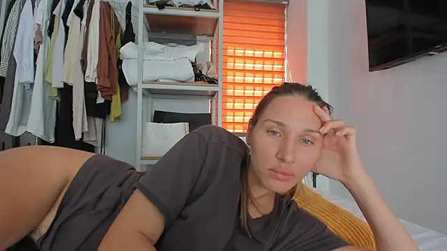 SofiClimbing online show from 03-29-26, 06:26