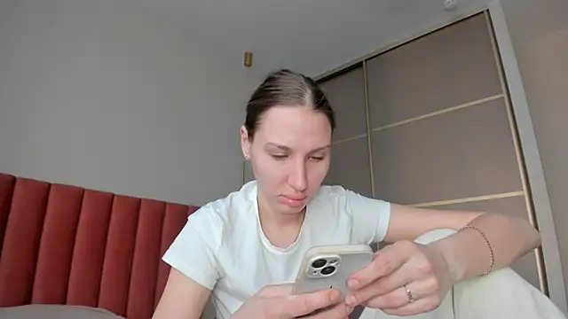 Snapshot of SofiClimbing chatting on 03-16-25, 12:34 SofiClimbing online show from 03-16-25, 12:34