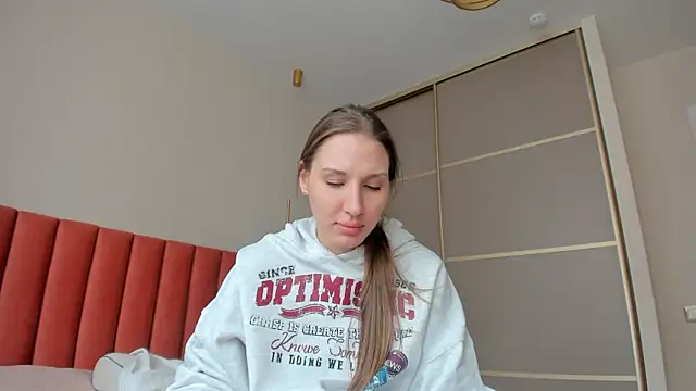 Snapshot of SofiClimbing chatting on 03-11-25, 06:52 SofiClimbing online show from 03-11-25, 06:52