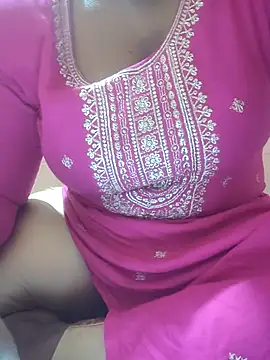 Snapshot of Tamilvalarmathi chatting on 06-15-26, 04:39 Tamilvalarmathi online show from 06-15-26, 04:39