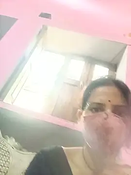 Snapshot of siwanijha007 chatting on 07-17-26, 10:45 siwanijha007 online show from 07-17-26, 10:45