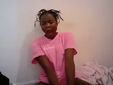 BerryJulie online show from 06-17-26, 06:02