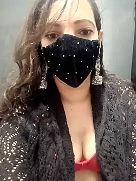 Lovely-Manisha143 online show from 06-15-26, 05:07