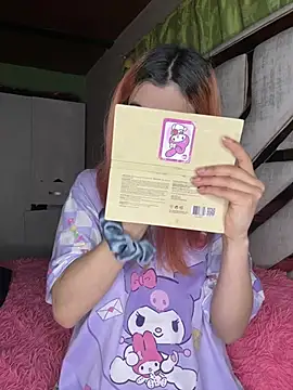 Snapshot of Nana-Komatsu chatting on 06-26-26, 06:19 Nana-Komatsu online show from 06-26-26, 06:19