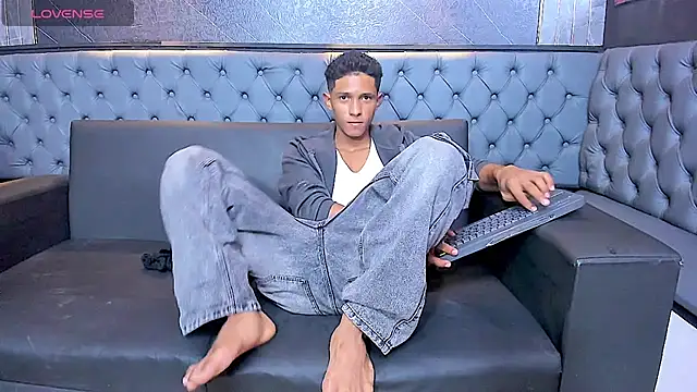 Snapshot of Yoel_Blessed chatting on 07-09-26, 11:42 Yoel Blessed online show from 07-09-26, 11:42