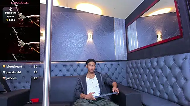 Snapshot of Yoel_Blessed chatting on 07-13-26, 11:31 Yoel Blessed online show from 07-13-26, 11:31
