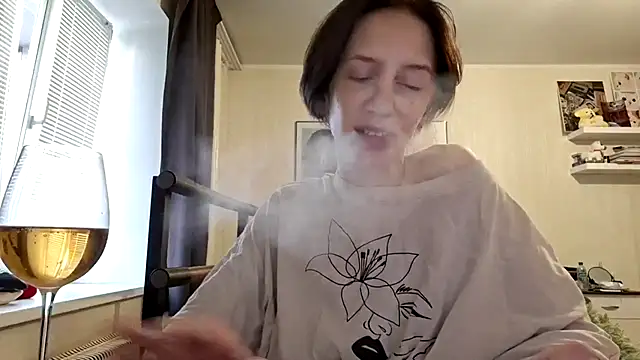 Snapshot of secrettt_poison chatting on 06-19-26, 03:18 secrettt poison online show from 06-19-26, 03:18