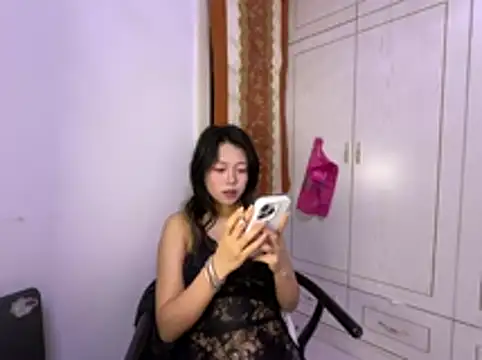 Snapshot of YoYo_2834 chatting on 07-02-26, 02:56 YoYo 2834 online show from 07-02-26, 02:56