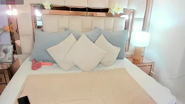 Snapshot of isabellaivyy chatting on 07-19-26, 03:48 isabellaivyy online show from 07-19-26, 03:48