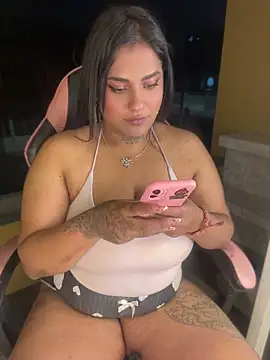 Nahomy-fire online show from 07-05-26, 04:19