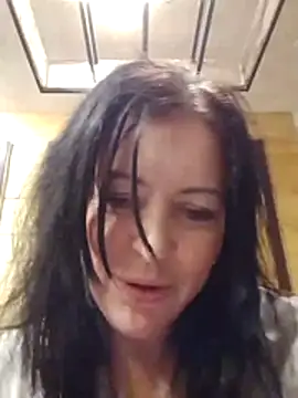 Snapshot of Ally46x chatting on 07-14-26, 08:04 Ally46x online show from 07-14-26, 08:04