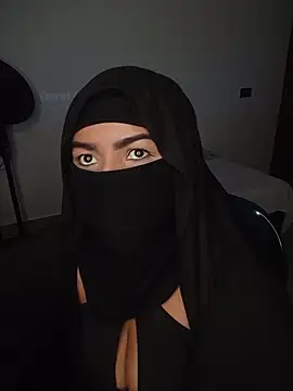 Snapshot of nayla_mohammed_ chatting on 06-01-26, 10:20 nayla mohammed online show from 06-01-26, 10:20