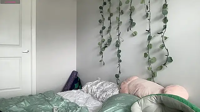 maddiliz online show from 12-02-25, 07:04