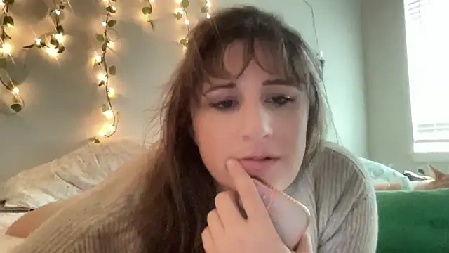 maddiliz online show from 11-25-25, 05:24