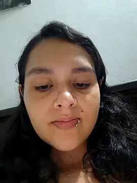Snapshot of Miss_kittyX chatting on 06-11-26, 12:32 Miss kittyX online show from 06-11-26, 12:32
