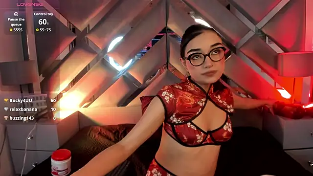 Snapshot of Start_xmoonx chatting on 06-27-26, 03:45 Start xmoonx online show from 06-27-26, 03:45