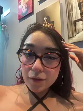 Snapshot of Start_xmoonx chatting on 07-17-26, 03:37 Start xmoonx online show from 07-17-26, 03:37