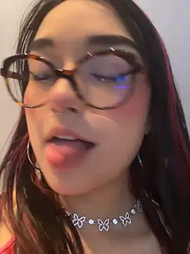 Snapshot of Start_xmoonx chatting on 06-26-26, 03:34 Start xmoonx online show from 06-26-26, 03:34