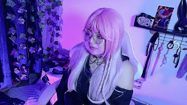 Snapshot of Meow_cat4 chatting on 06-10-26, 07:04 Meow cat4 online show from 06-10-26, 07:04
