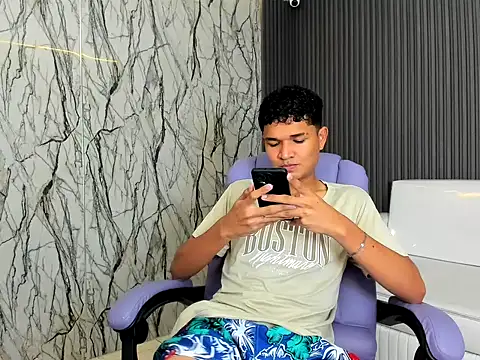 Snapshot of davexxx_ chatting on 06-25-26, 03:26 davexxx online show from 06-25-26, 03:26