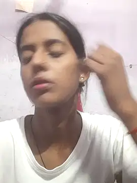 Saloni-Tyagi online show from 06-26-26, 01:44