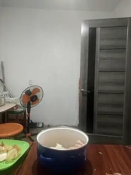 Yevgeshka-Milashka online show from 11-28-25, 03:23