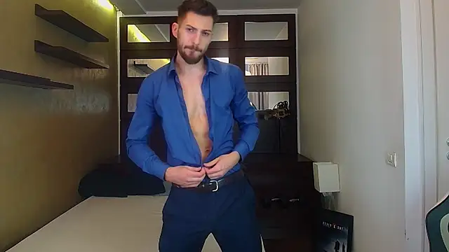 Snapshot of FelixRook chatting on 07-18-26, 04:21 FelixRook online show from 07-18-26, 04:21