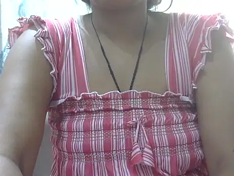 Snapshot of hey_darling_ chatting on 07-17-26, 01:03 hey darling online show from 07-17-26, 01:03