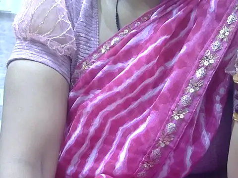 Snapshot of hey_darling_ chatting on 06-23-26, 12:14 hey darling online show from 06-23-26, 12:14