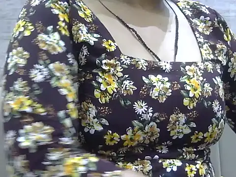 Snapshot of hey_darling_ chatting on 07-14-26, 02:16 hey darling online show from 07-14-26, 02:16