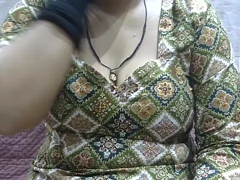 Snapshot of hey_darling_ chatting on 07-14-26, 03:29 hey darling online show from 07-14-26, 03:29