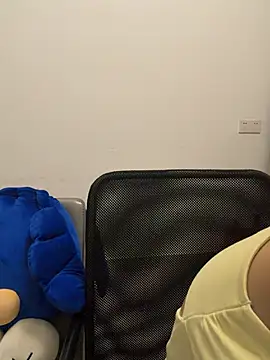 QIQI-QIQI-01 online show from 06-27-26, 11:05