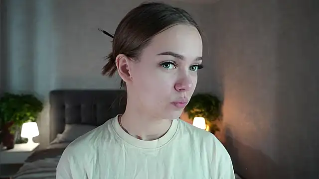 Snapshot of PearleKalmen chatting on 07-18-26, 06:11 PearleKalmen online show from 07-18-26, 06:11